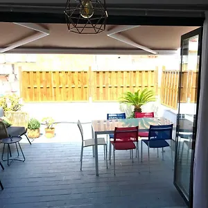 https://el-palomar-de-menacho.hotelsincadiz.net