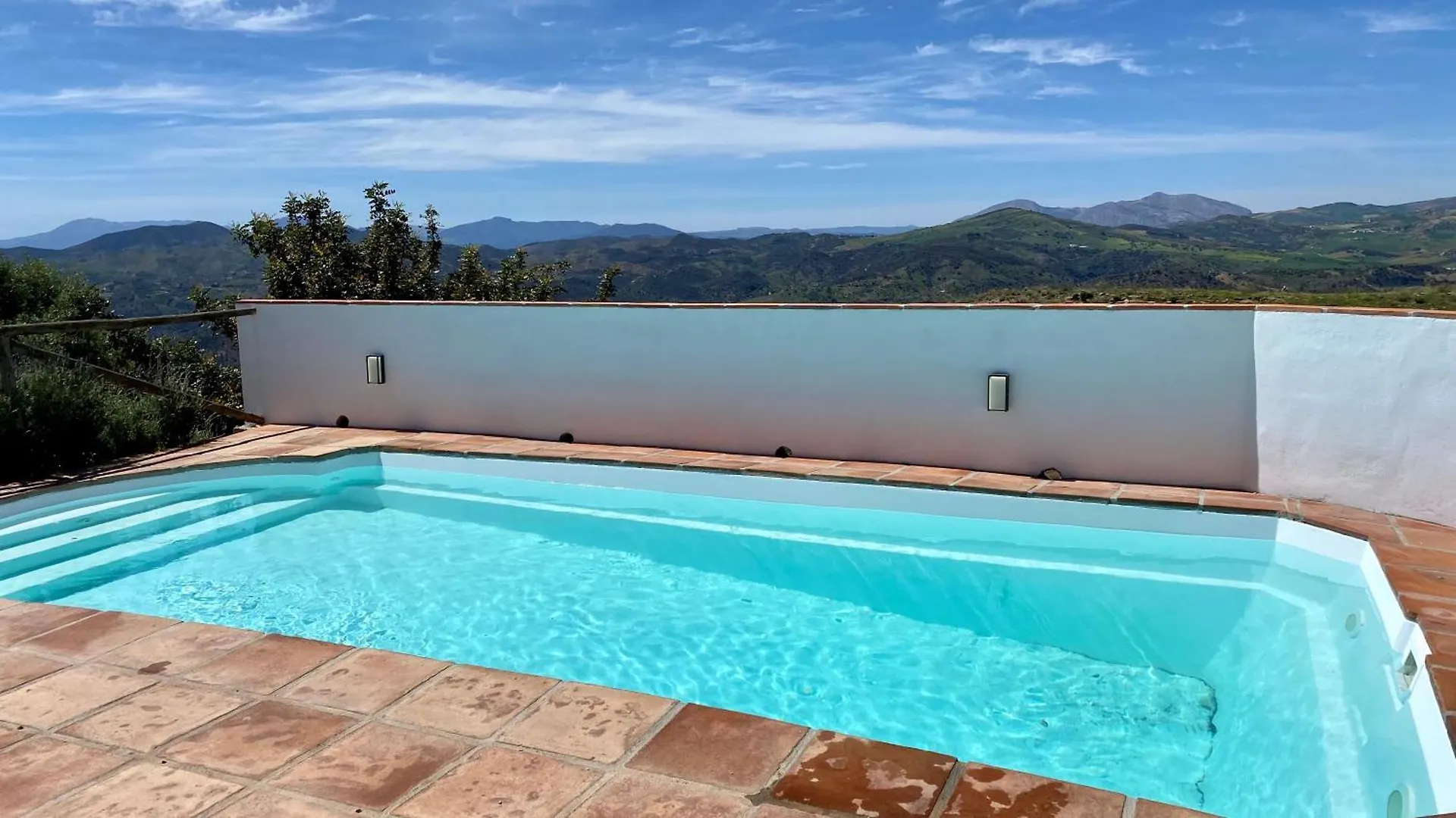 El Cielo, Cortijo En El Corazon De Las Montanas Málaga Villa